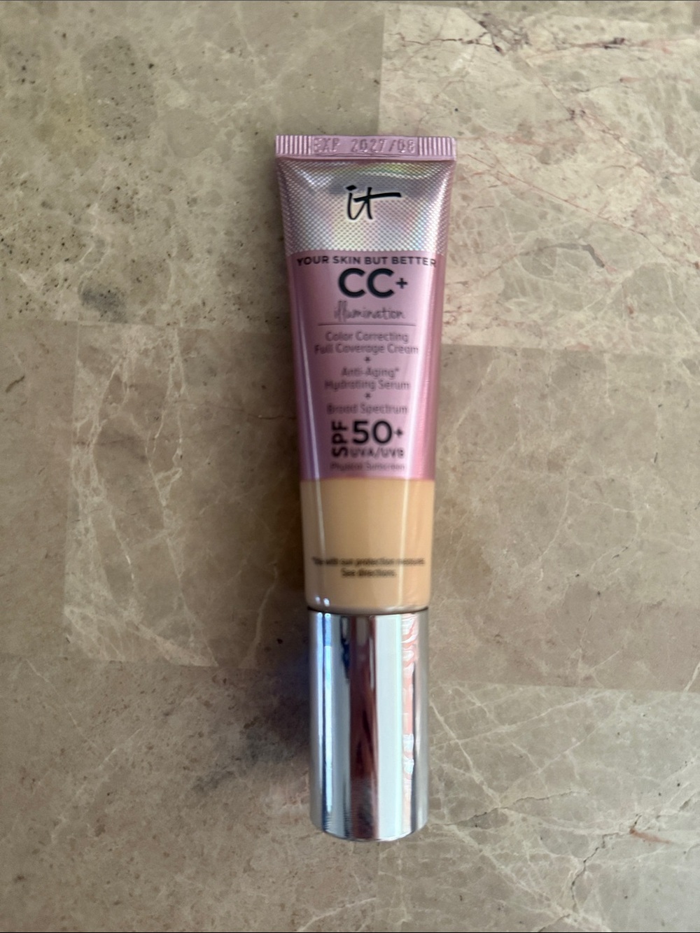 CC+ Cream Illumination with SPF 50+ in color light